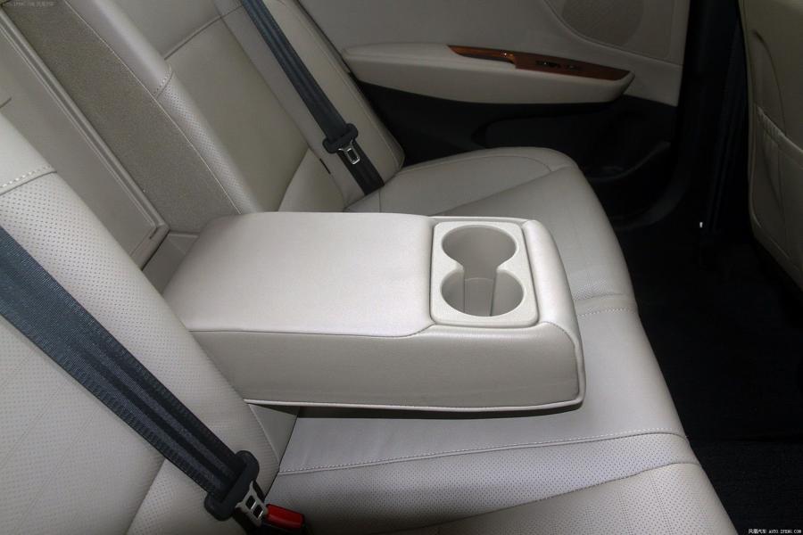Интерьер Hyundai Mistra 2014 года  (CN) (фото 38 из 44)